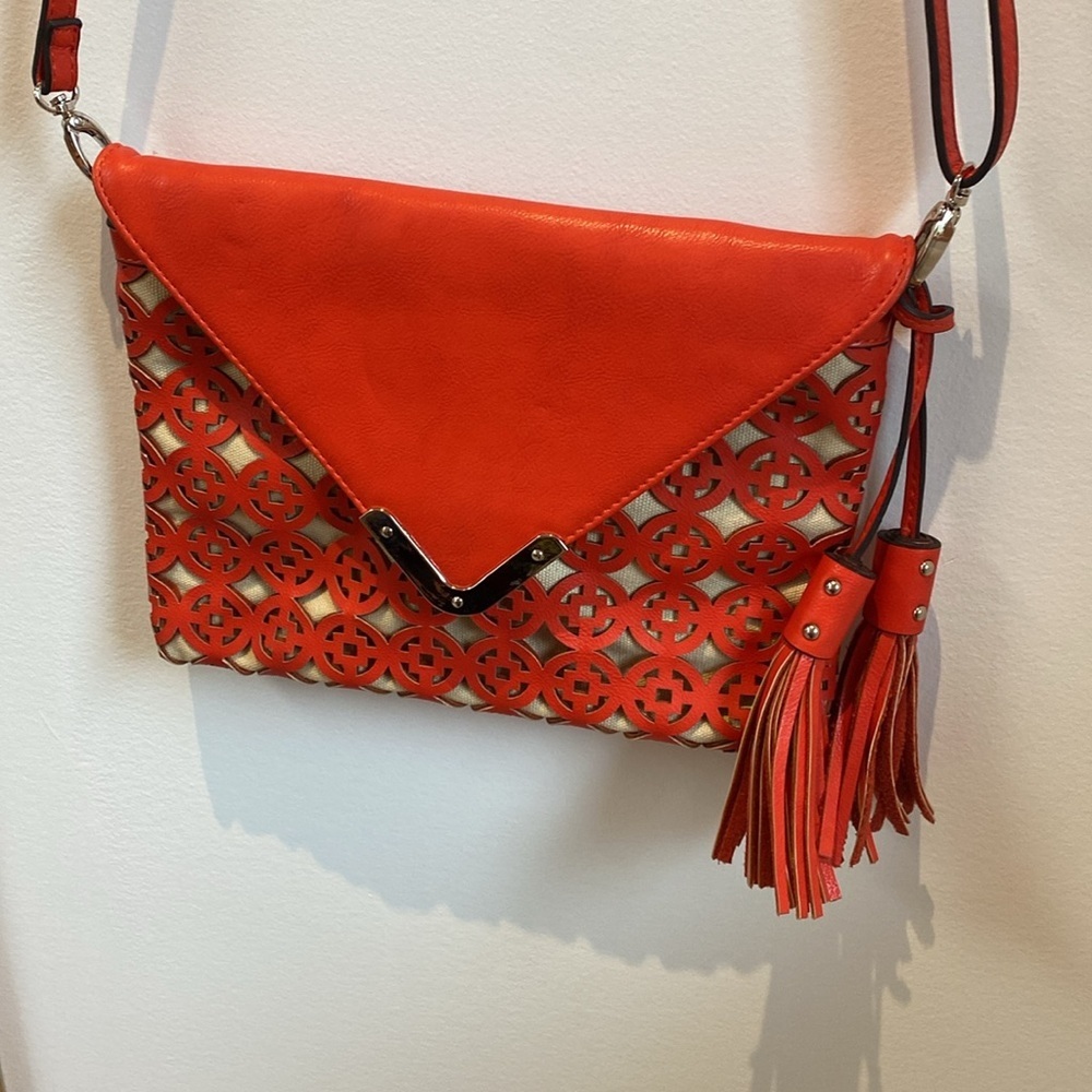 🤍 Baci Italy  Laser Cut purse/clutch